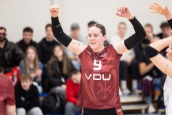 VDU merginos triumfavo po penkių setų dramos prieš TK „Sirenos“