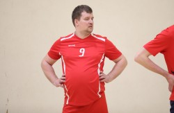 TK „YOLO“ išvykoje įveikė LSMU tinklininkus 3:1