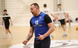 „Sporto fėja“ po pralaimėto seto atsitiesė ir nugalėjo VDU 3:1