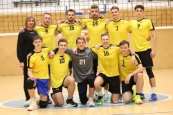 Kauno Kolegija 1 švenčia pergalę prieš VDU komandą