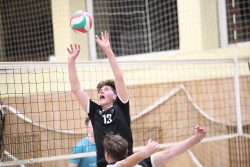 KTML vyrų tinklinio lygoje pergalę po itin sunkių rungtynių švenčia KTU.