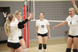 Bellona komanda po atkaklios kovos rezultatu 3:2 išplėšė pergalę prieš LSU ekipą